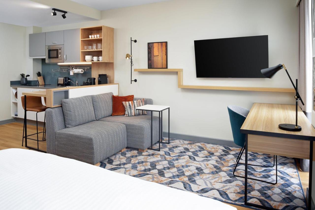 Residence Inn By Marriott Slough Exterior photo