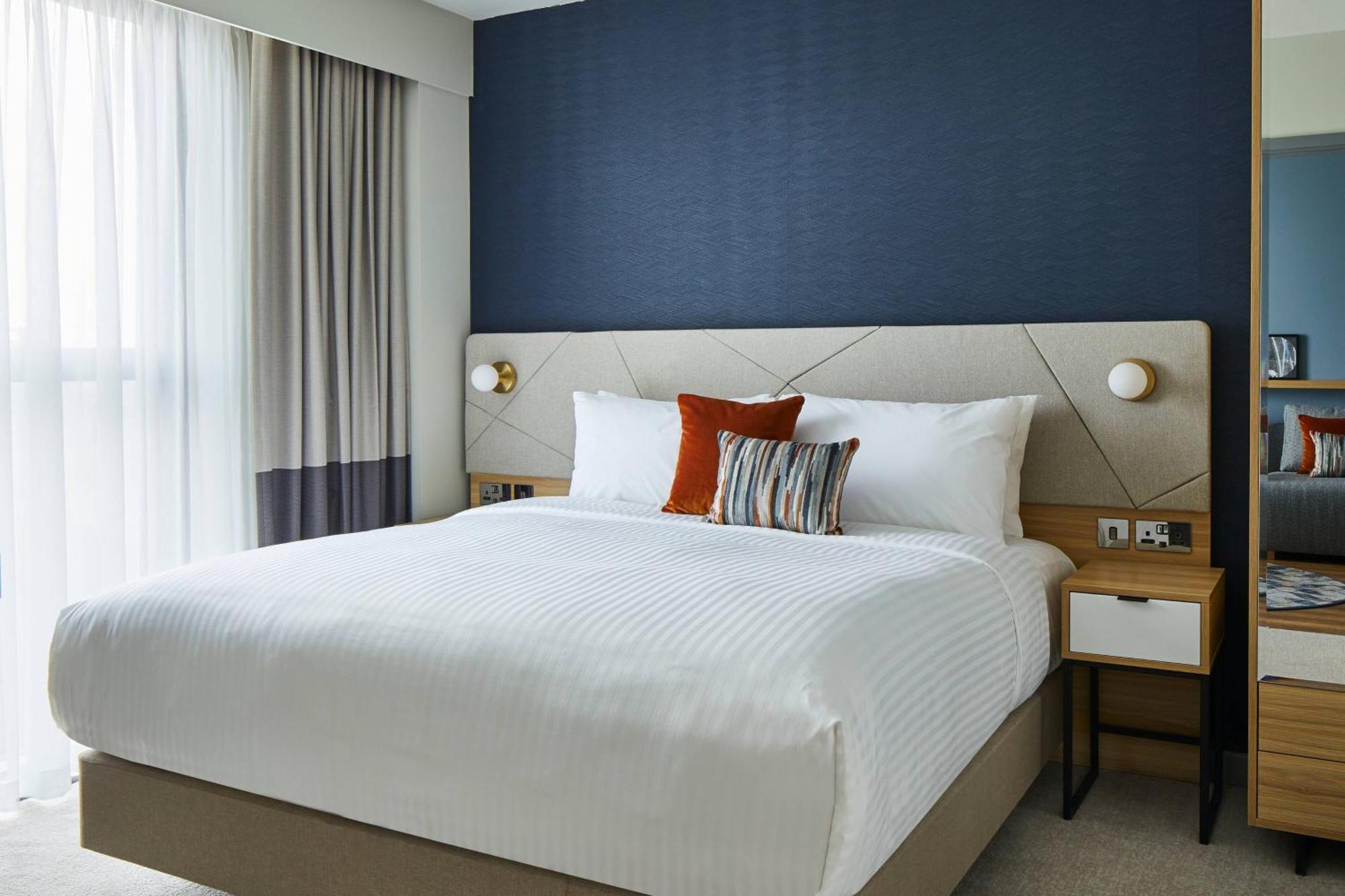 Residence Inn By Marriott Slough Exterior photo